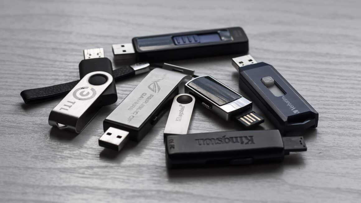 memory stick 1267620 1280