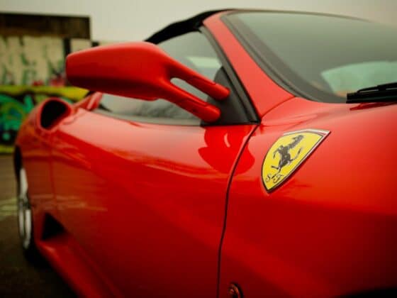 red ferrari coupe