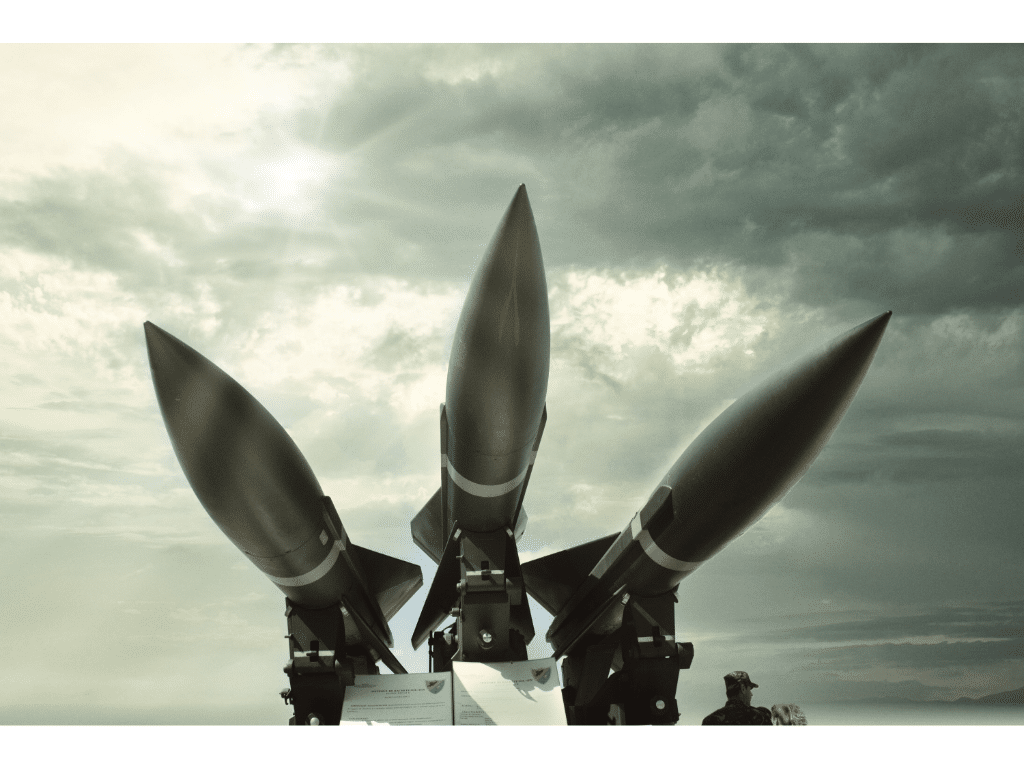 Comment géolocaliser une équipe de programmation de missiles avec une photo