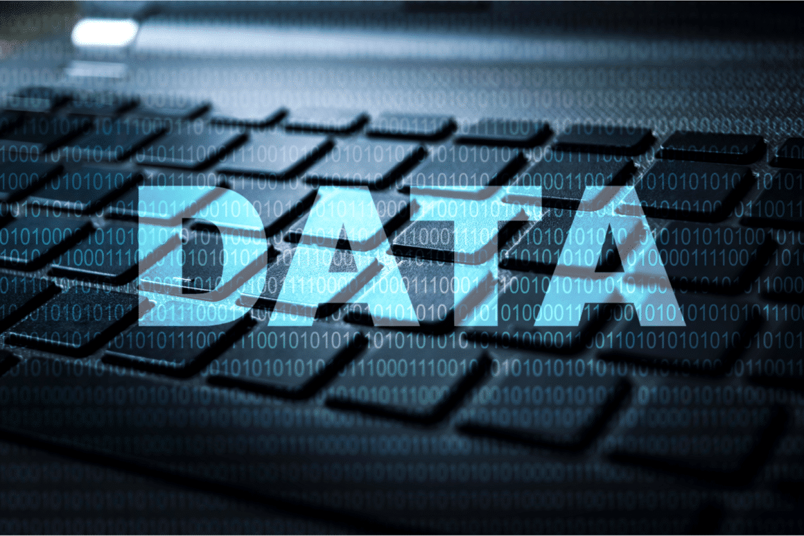 Le mot DATA en surimprimé par dessus un clavier