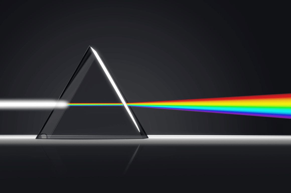 Un prisme décomposant la lunière