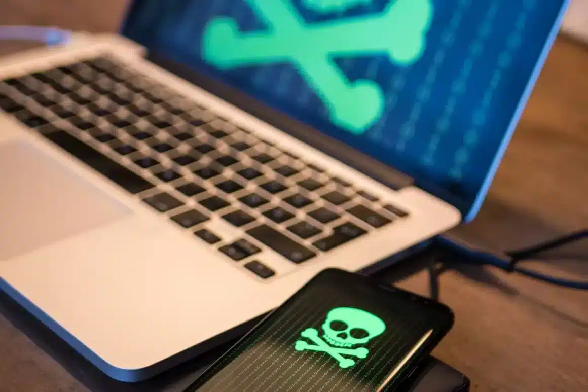 laptop avec tetes de mort jpg