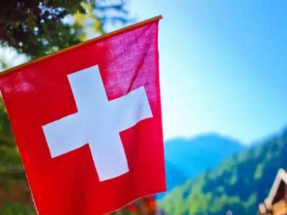 Un drapeau suisse