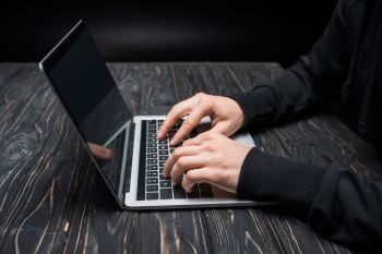 BACS: Cyberkriminelle locken mit öffentlichem WLAN in die Falle