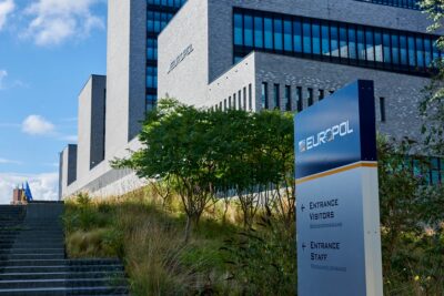 Europol geht gegen antisemitische Inhalte im Netz vor