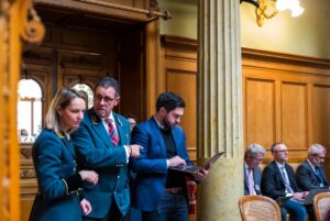 Le Parlement insiste sur des évaluations de cybersécurité contraignantes.