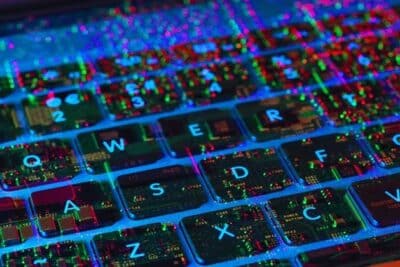 Il avait piraté un espace numérique de travail de l’île-de-France, la région le recrute pour des missions de bug bounty - ZDNET