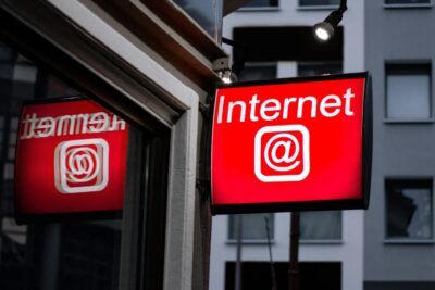 Des centaines de milliers de routeurs d'un FAI américain détruits par une cyberattaque