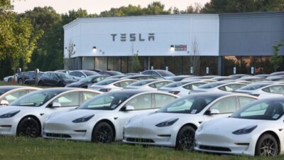 Malgré la nouvelle technologie sans clé, les Tesla peuvent toujours être volées avec un piratage radio bon marché