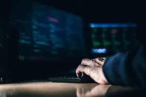 Un ancien RSSI suspecté d'être à l'origine de la cyberattaque du groupe de santé Hospi Grand Ouest