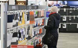 Le gouvernement américain s'apprête à lancer son programme d'étiquetage de cybersécurité Cyber Trust Mark pour les appareils connectés à Internet en 2025
