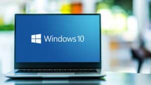 ESET avertit 32 millions d'Allemands qu'ils doivent abandonner Windows 10