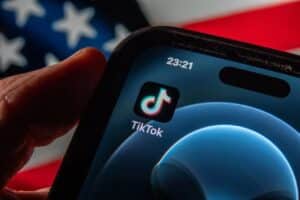 Un homme arrêté pour avoir menacé d'assassiner Trump sur TikTok