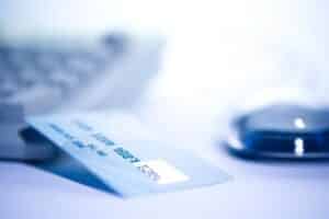 Mise à jour : la police zurichoise met en garde contre de nouveaux e-mails de phishing visant des clients Swisscard