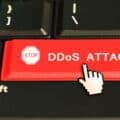 Une attaque DDoS depuis un clavier