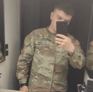 Un soldat américain accusé de piratage informatique chez AT&T a recherché « Le piratage informatique peut-il être une trahison »