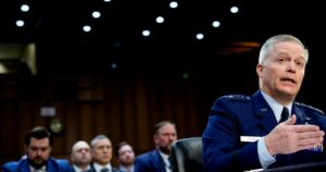 Le limogeage du chef de la NSA par Trump « déroule le tapis rouge » des cyberattaques