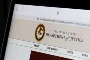 Le PDG fait face à des accusations de fraude après qu'une application d'achat basée sur l'IA aurait été découverte en utilisant des humains