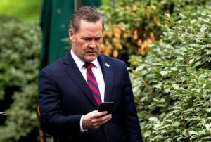 Mike Waltz est devenu encore pire dans l'utilisation de Signal