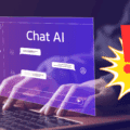 Interface d’un chatbot IA sur fond violet avec mains tapant au clavier, accompagnée d’un symbole d’alerte illustrant une faille critique de cybersécurité liée aux agents IA.