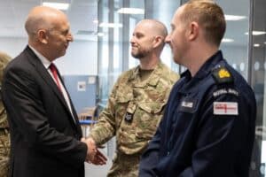 Le Royaume-Uni va fournir un système de champ de bataille pionnier et renforcer ses capacités de cyberguerre dans le cadre de la Revue de défense stratégique