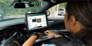 Un policier du Texas a fouillé les caméras de plaques d'immatriculation à l'échelle nationale à la recherche d'une femme ayant subi un avortement.