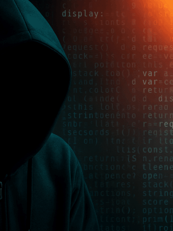 Image d'un pirate devant un fond numérique et utilisée pour la veille hebdomadaire dans la catégorie perte et fuite de données