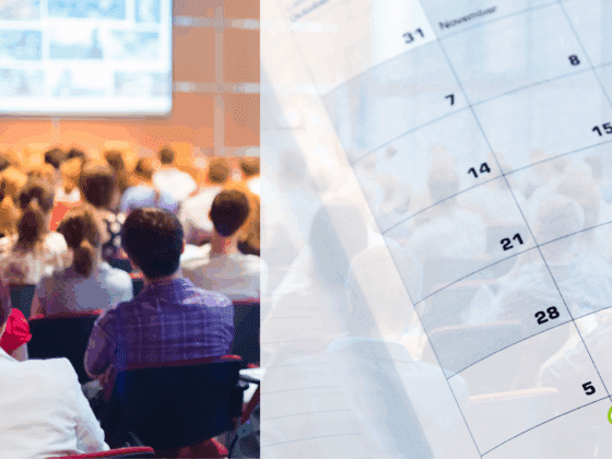 Image illustrant une conférence sur la moitié gauche et un agenda papier sur la droite