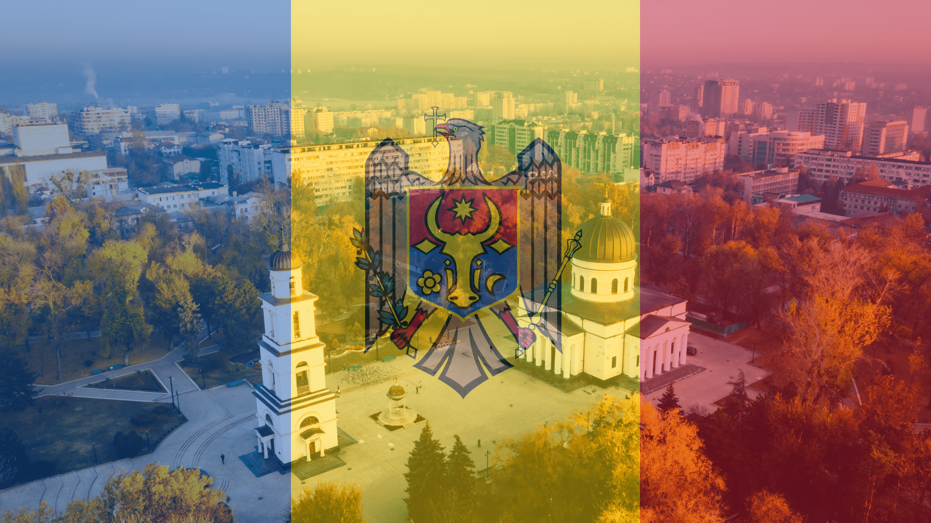 Photographie aérienne de la ville de Chișinău, capitale de la Moldavie, montrant la Cathédrale de la Nativité et son clocher au centre d’un parc, avec en surimpression le drapeau tricolore bleu, jaune et rouge de la Moldavie et son blason au centre.