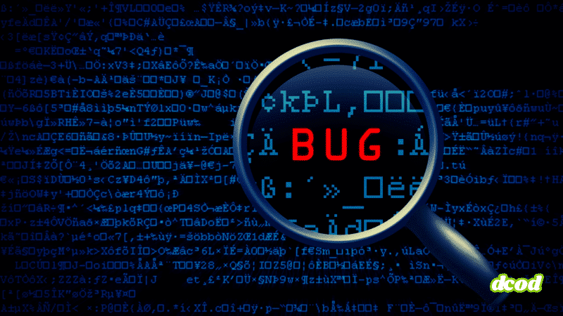 Illustration d’un fond de code informatique en caractères bleus, avec une loupe mettant en évidence le mot « BUG » en rouge au centre, symbolisant la recherche et la correction d’erreurs logicielles. Logo « dcod » visible en bas à droite.