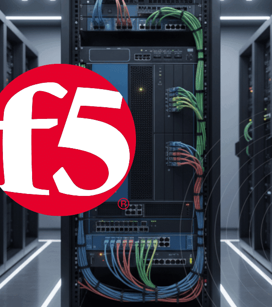 Vue rapprochée d'un équipement F5 Big-IP, illustrant une solution de pare-feu applicatif web (WAF) avec des câbles réseau colorés, dans un environnement de centre de données.