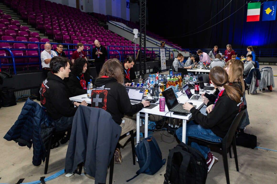 L'équipe de Suisse à l'ECSC 2025