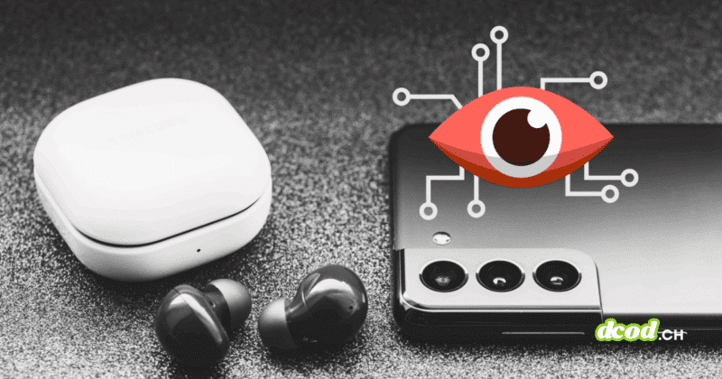 Un smartphone Samsung posé à côté d’écouteurs sans fil, avec une icône d’œil stylisé symbolisant la surveillance numérique.