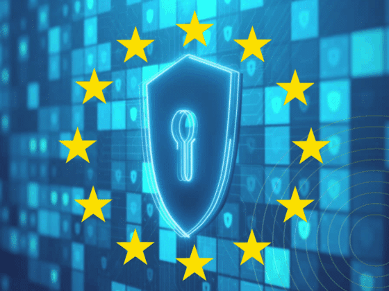 Un bouclier numérique avec un trou de serrure entouré des étoiles de l’Union européenne sur un fond de grille cyber.