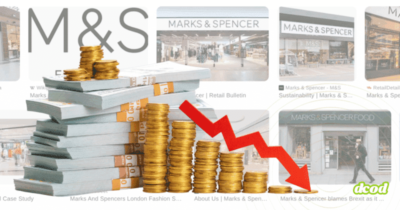 Piles de billets et colonnes de pièces devant des images de magasins M&S, accompagnées d’une flèche rouge indiquant une baisse financière.