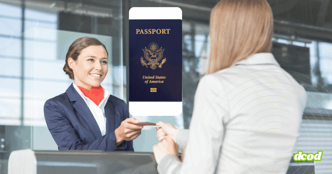 Une agente d’enregistrement reçoit un document d’identité tandis qu’un passeport numérique apparaît en surimpression au-dessus de la scène.