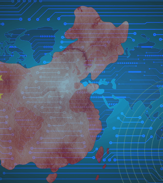 Silhouette rouge de la Chine avec son drapeau intégrée à un réseau de circuits électroniques bleus devant une carte du monde.