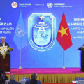 Le Secrétaire général de l'ONU António Guterres (à gauche) et le Premier ministre vietnamien Pham Minh Chinh lors d'une conférence de presse conjointe (source de l'image ONU)