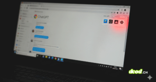 Gros plan sur une extension Chrome malveillante exfiltrant des données lors d'une session ChatGPT sur un ordinateur portable