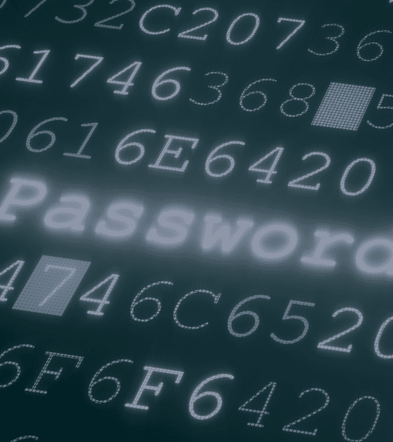 Logo rouge de LastPass et mot "Password" en surbrillance sur un fond de code hexadécimal et alphanumérique, illustrant la cybersécurité et la gestion des mots de passe.