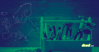 Illustration d'une boîte à outils devant une carte de l'Europe symbolisant la Boîte à outils cybersécurité Europe pour la protection de la supply chain ICT.