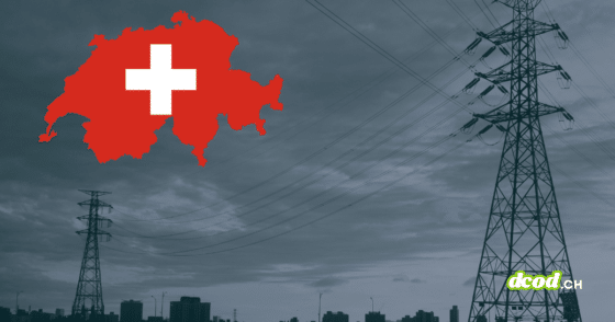 Infrastructures critiques en Suisse : pylônes électriques et réseau haute tension sous un ciel d’orage, illustrant la protection et le cadre légal suisse.