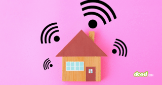 Représentation conceptuelle de la surveillance domestique : une maison entourée d'ondes WiFi symbolisant la capacité du projet RuView à pister les mouvements à travers les murs.