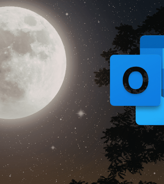 Illustration de la mission Artemis II montrant une pleine lune dans un ciel étoilé avec le logo Microsoft Outlook superposé, symbolisant la panne de messagerie survenue dans l'espace.