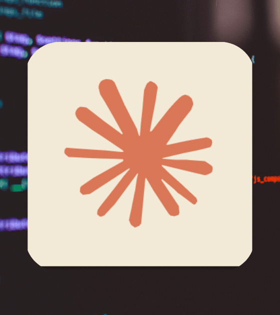 Illustration montrant le logo d'Anthropic au premier plan sur un fond flou de lignes de code informatique, symbolisant l'incident où Claude Code fuite son code source et expose ses secrets.