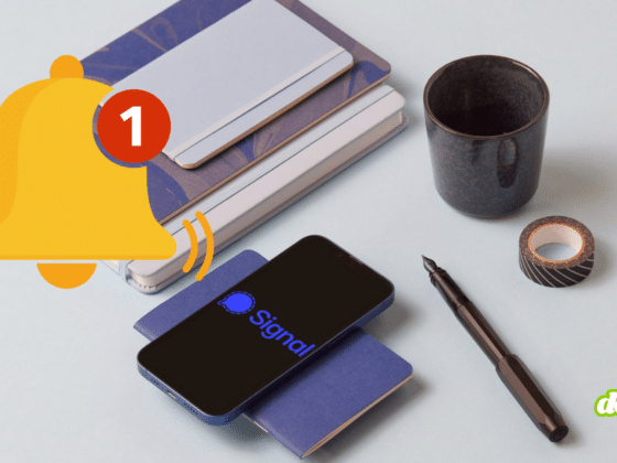 Illustration d'un iPhone affichant le logo Signal avec une icône de notification jaune, symbolisant la manière dont la mémoire iOS révèle des messages supprimés via les alertes système.