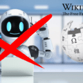 Illustration montrant un robot blanc devant un ordinateur barré d'une grande croix rouge à côté du logo de Wikipédia, illustrant l'article : Wikipédia interdit l'IA générative pour rédiger ses articles.