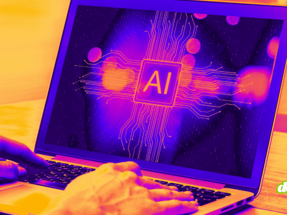 Photographie en gros plan de mains sur le clavier d'un ordinateur portable dont l'écran affiche un circuit imprimé stylisé violet et rose avec le texte central AI, portant le logo dcod.ch en bas à droite pour illustrer la découverte de failles zero-days.