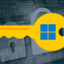 Une illustration graphique sur fond de circuits imprimés numériques sombres, représentant visuellement la faille BitLocker YellowKey, une vulnérabilité critique et vieille de plusieurs années qui affecte le système d'exploitation de Microsoft. Au premier plan, une grande clé jaune stylisée, frappée du logo bleu de Windows, symbolise l'accès forcé aux mécanismes de chiffrement. En arrière-plan, une série de cadenas grisés et alignés illustre les couches de sécurité informatique et la protection des données désormais compromises par cette faille matérielle. Le logo officiel du média dcod.ch apparaît discrètement dans le coin inférieur droit de l'image.