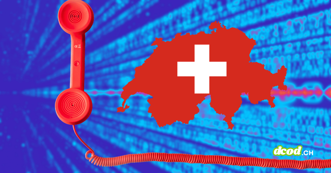 Illustration montrant un combiné de téléphone rouge à côté d'une carte de la Suisse sur fond de lignes de code numériques bleues, symbolisant le rejet par le Conseil fédéral du projet de hotline pour cyberattaques.